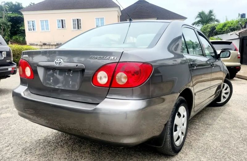 Thumbnail 3 of 2012 Toyota Corolla LE
